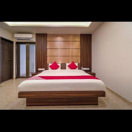 H S M Grand Hotel Chittoor Bagian luar foto